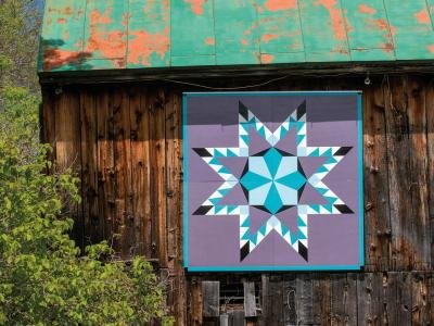 QuiltKF4square-Kennedys-Barn-Kingfield_DSC1636-wk