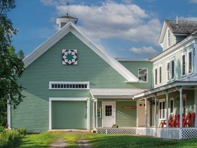 QuiltST3-Spillover-BB-Stratton_DSC1850-5.98x3.94-CMYK