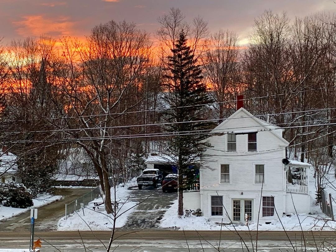 Morning light on our front porch in Kingfield, Maine this AM. #kingfieldmaine #orcuttphotography #morninglight #latesummerlight #rollingfatties #frontporchphoto
