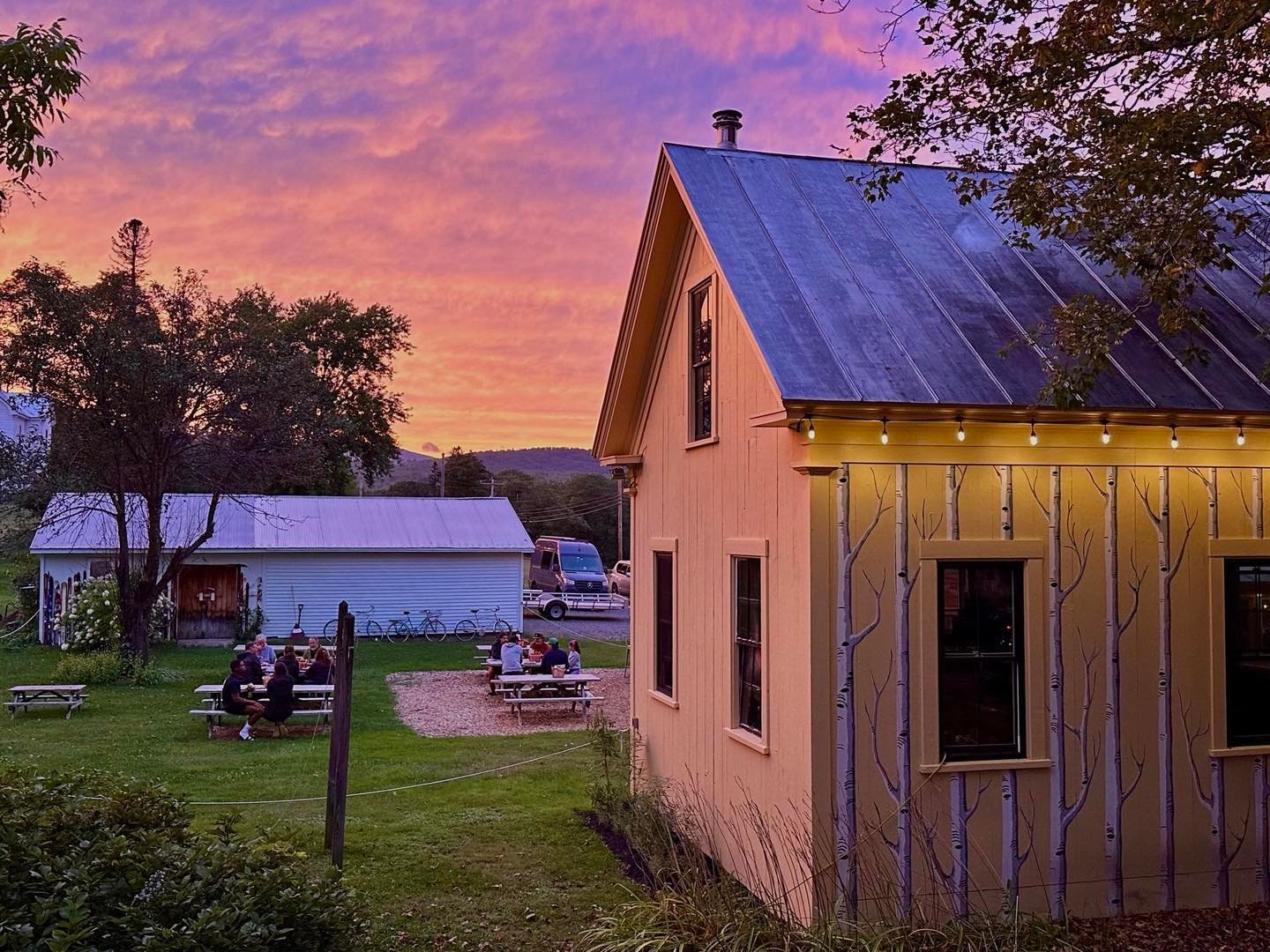 Wild sky to the northwest last night over Rolling Fatties backyard bar, the Sniki Bar in Kingfield, Maine. I guess the old saying, “Red at night, sailors delight. Red in the morning, sailors take warning”, does not always ring true! Lee May have had something to do with it. #kingfieldmaine #rollingfatties #snikibar #tropicalstormweather #mainesunset